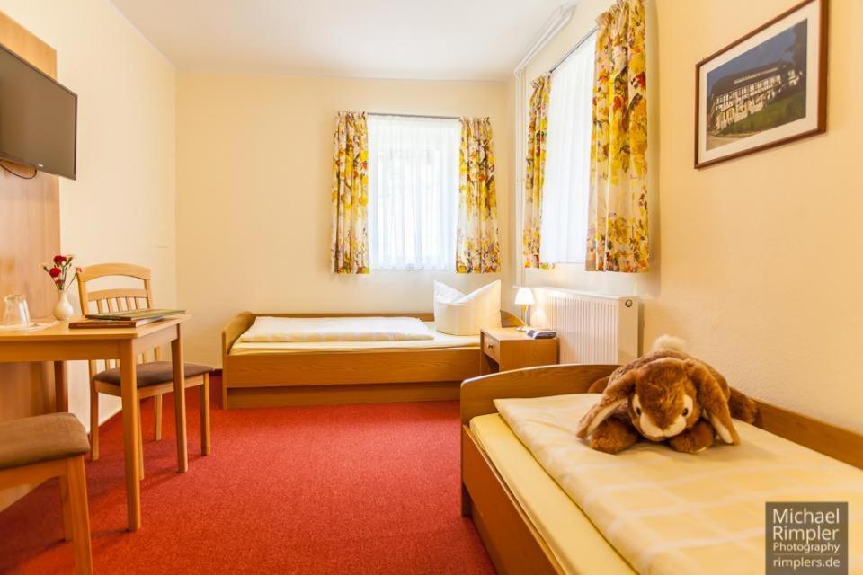 Wanderhotel Sonnebergbaude Валтерсдорф Екстериор снимка