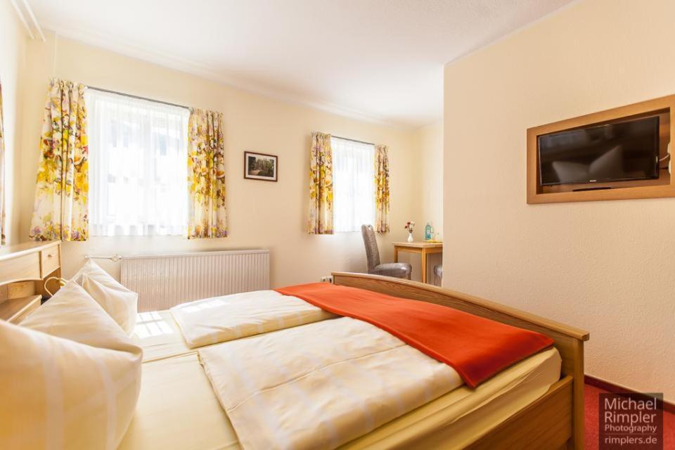 Wanderhotel Sonnebergbaude Валтерсдорф Екстериор снимка