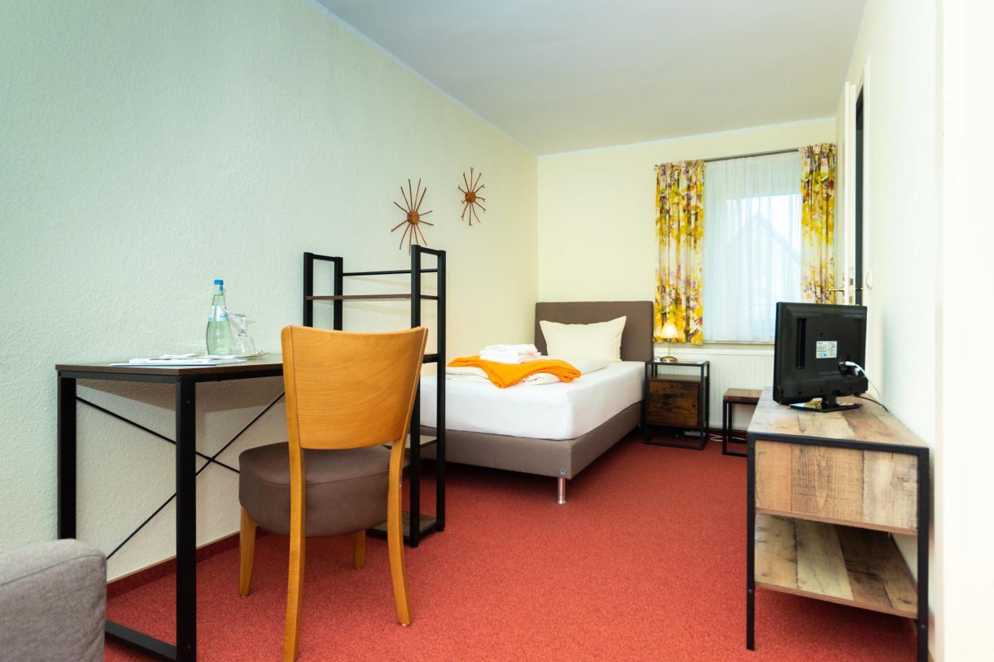 Wanderhotel Sonnebergbaude Валтерсдорф Екстериор снимка