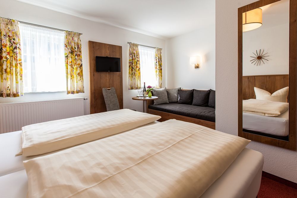 Wanderhotel Sonnebergbaude Валтерсдорф Екстериор снимка