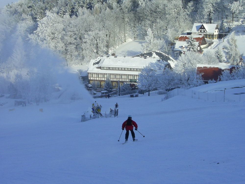 Wanderhotel Sonnebergbaude Валтерсдорф Екстериор снимка