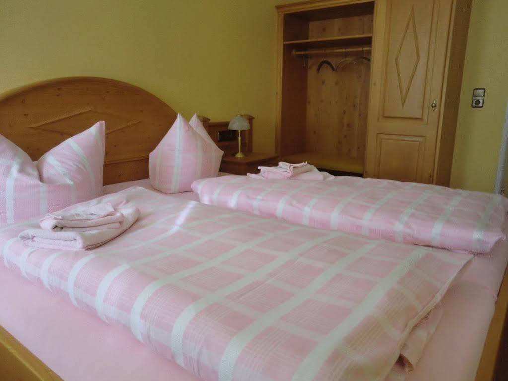 Wanderhotel Sonnebergbaude Валтерсдорф Екстериор снимка