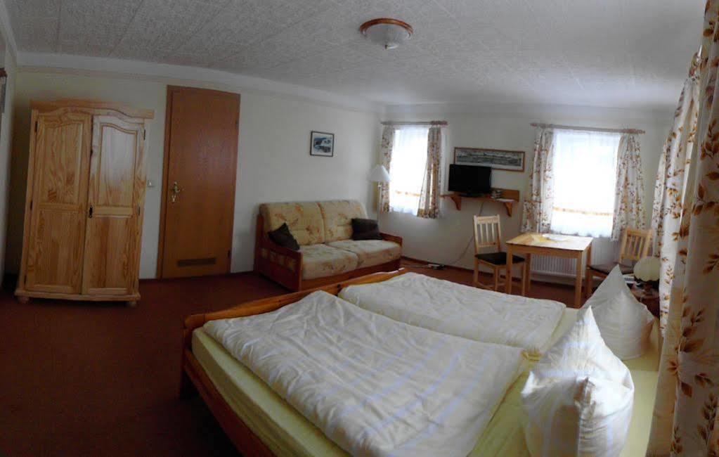 Wanderhotel Sonnebergbaude Валтерсдорф Екстериор снимка